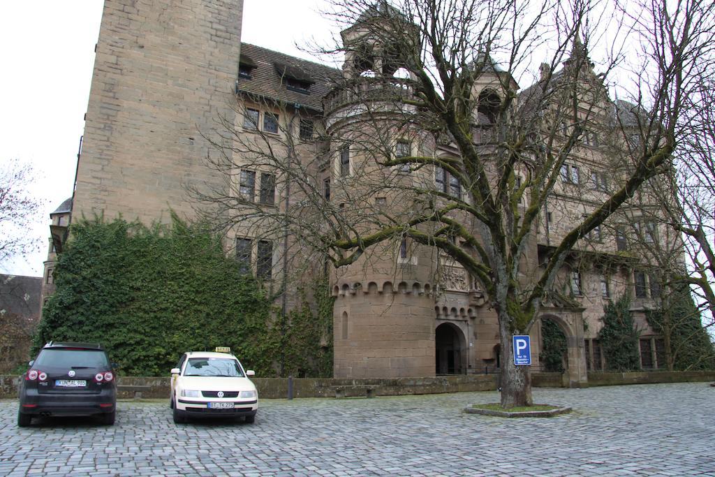 Hotel Am Schloss Neuenstein エクステリア 写真